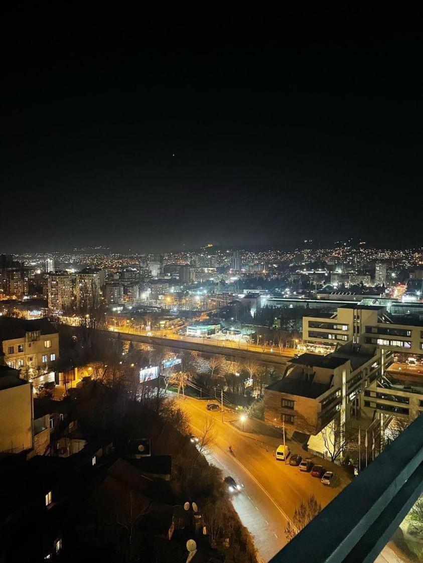 Family Hotel Gagarin Square Tbilisi Buitenkant foto